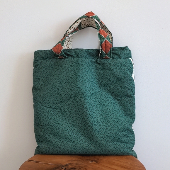 Handmade Quilted Farmhouse Horses Sheep Sky Tote with Hearts Handle - Picture 2 of 7